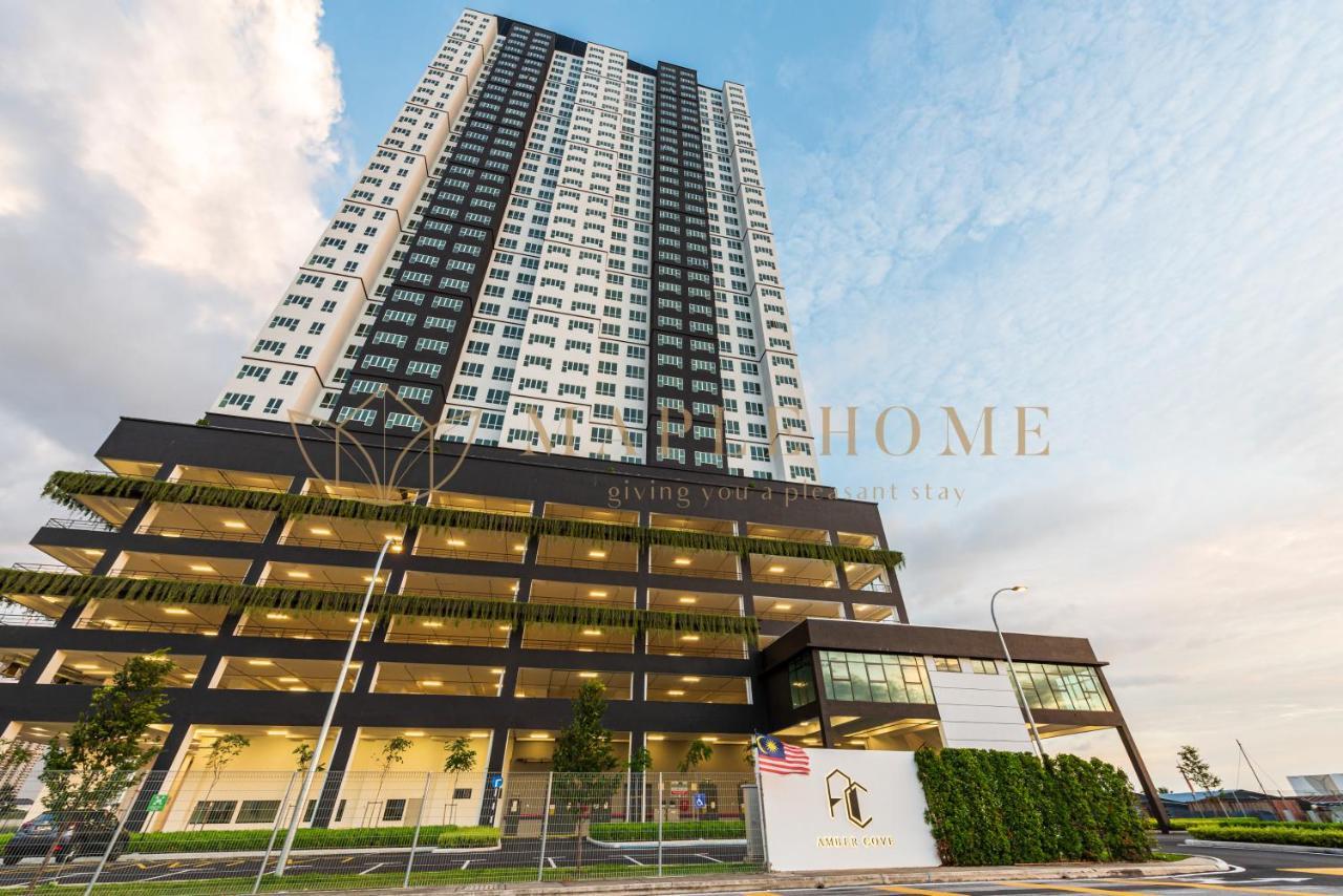Amber Cove Premier Suites Melaka Buitenkant foto