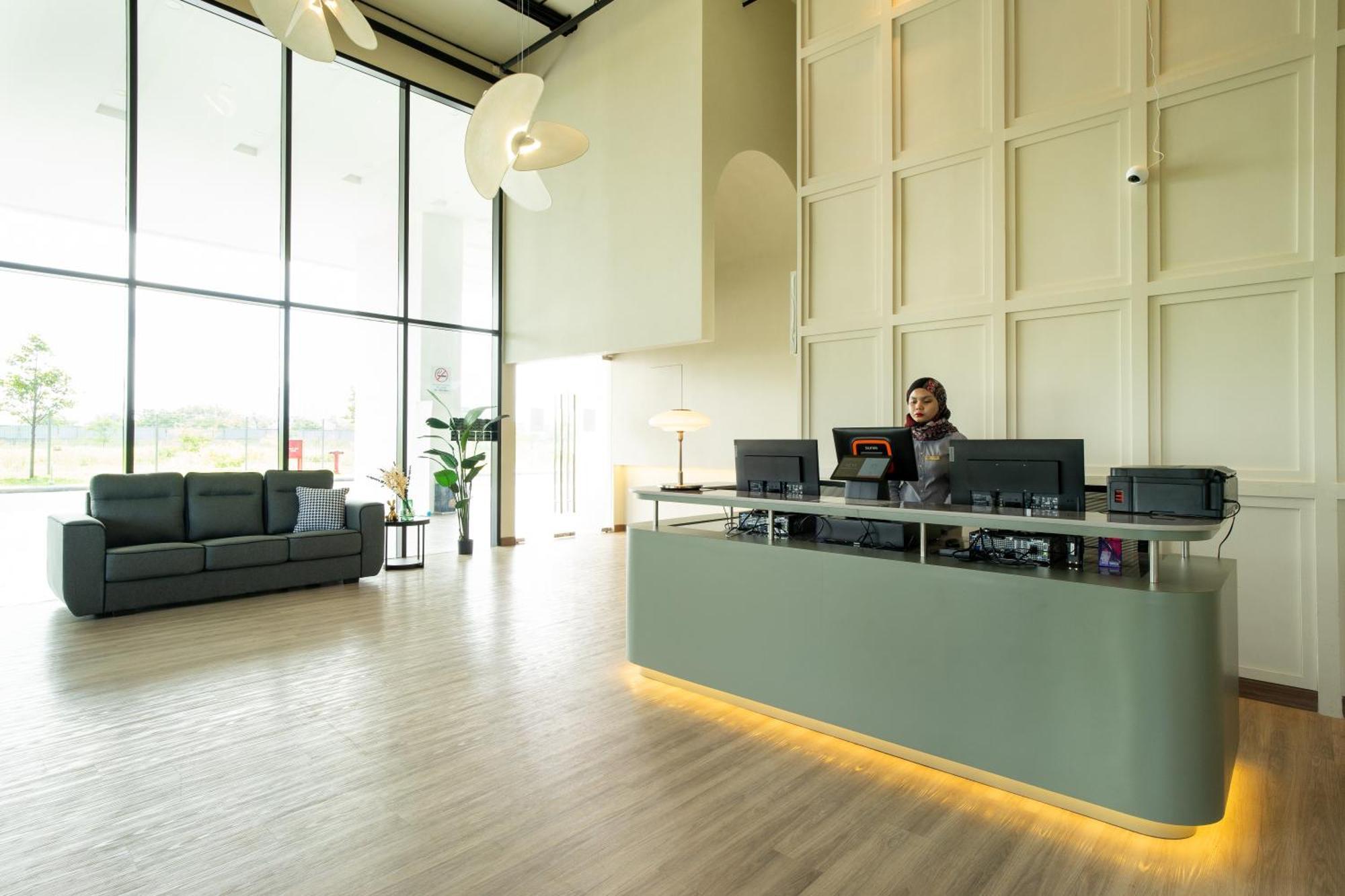 Amber Cove Premier Suites Melaka Buitenkant foto